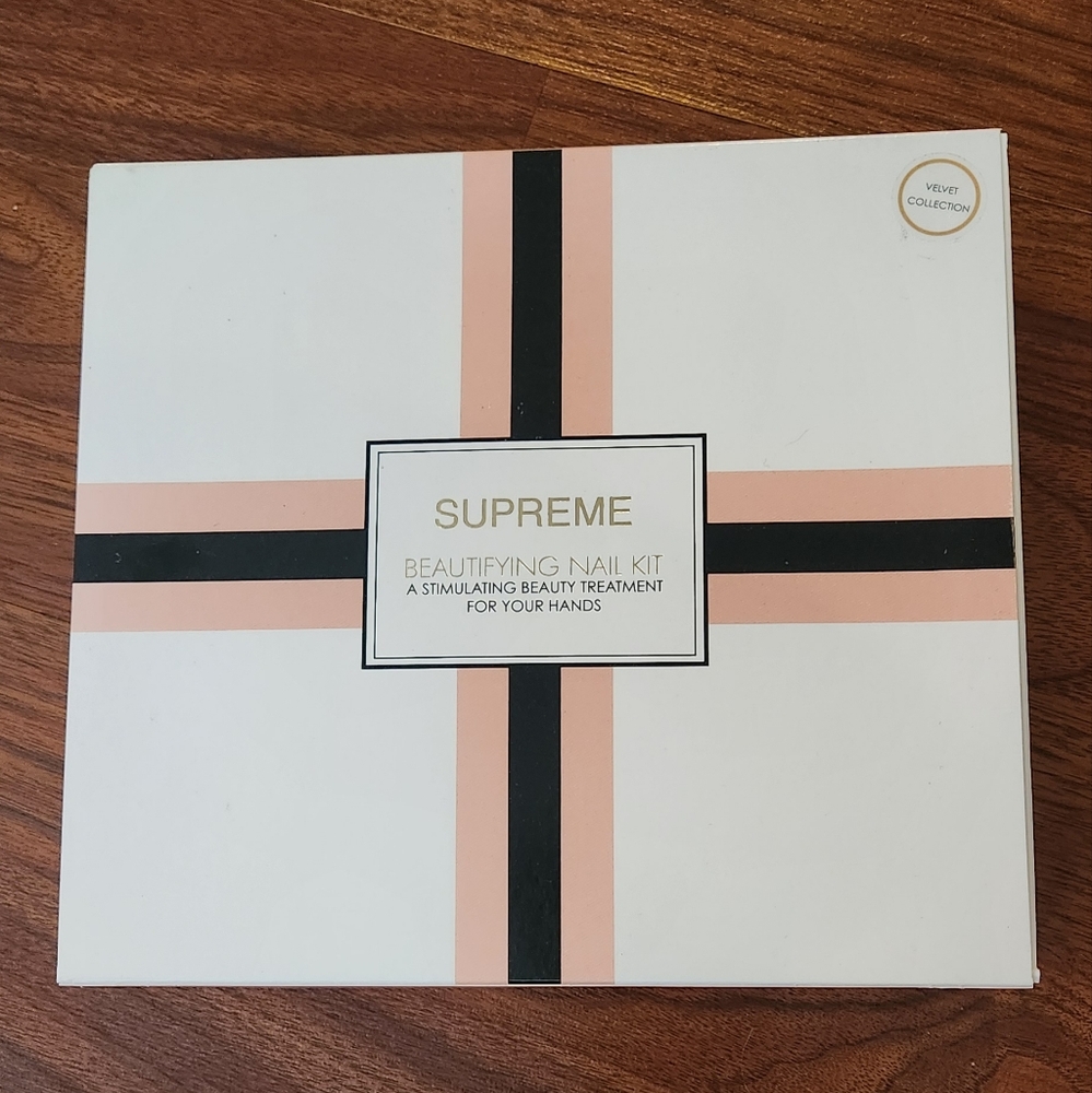 Supreme Beautifying Nail Kit